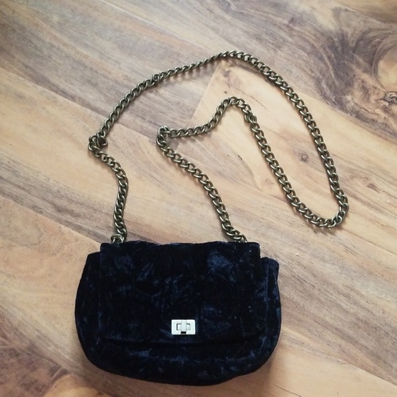 Handbags - Velvet Chain Crossbody Bag